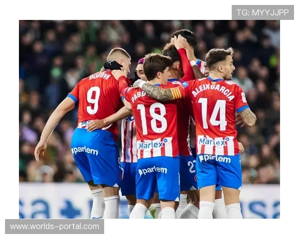 皇家贝蒂斯1-1赫罗纳，佩莱格里尼怒摔水瓶表不满