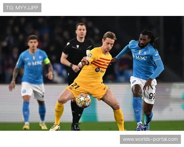 西蒙尼三中卫体系封锁莱万，诺曼德空中对抗成关键