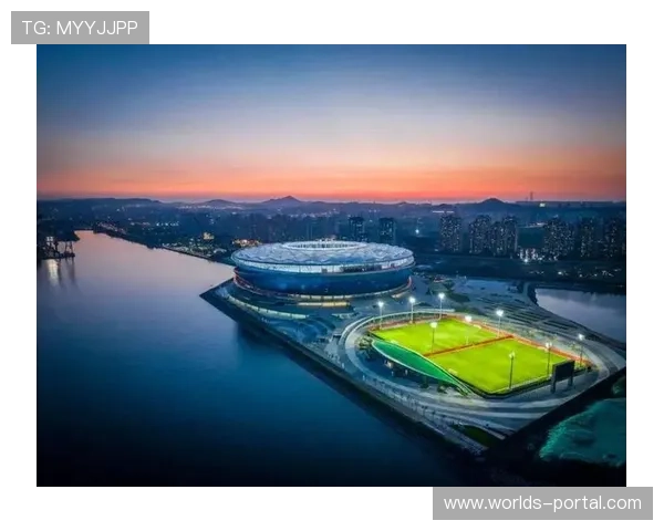 足球城大连迎中超回归，梭鱼湾球场再创上座纪录